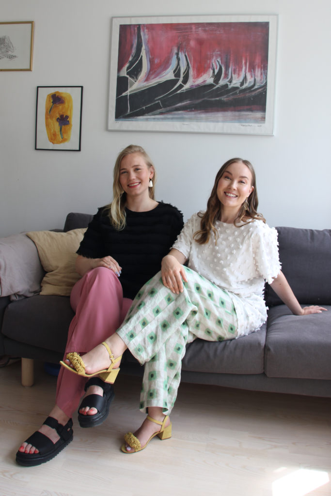 Co-founders of Naku Co-founders Gillan and Mikaela sitting on a couch